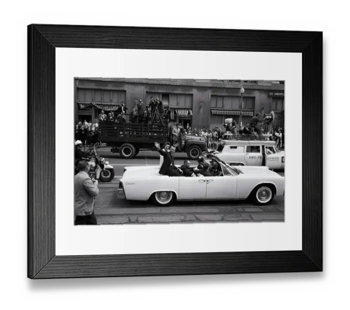 Framed Print : Alan & Louise Shepard Wave From Car Framed Print : Alan & Louise Shepard Wave From Car