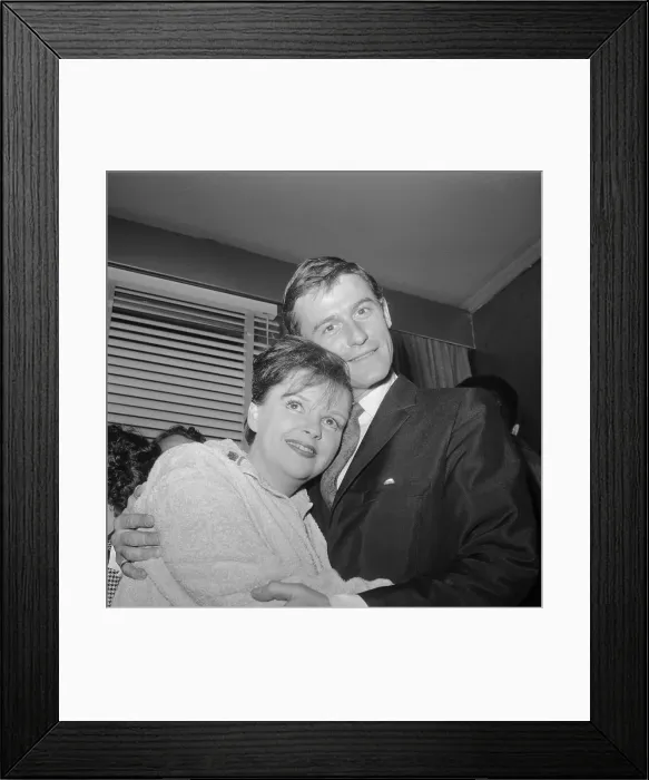 Framed Print : Roddy McDowall Congratulating Judy Garland Framed Print : Roddy McDowall Congratulating Judy Garland