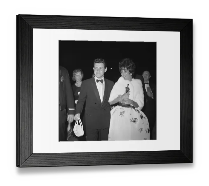 Framed Print : Elizabeth Taylor and Eddie Fisher in Formal Attire Framed Print : Elizabeth Taylor and Eddie Fisher in Formal Attire