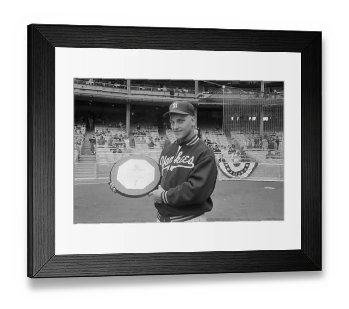 Framed Print : Roger Maris Holding His Award Framed Print : Roger Maris Holding His Award
