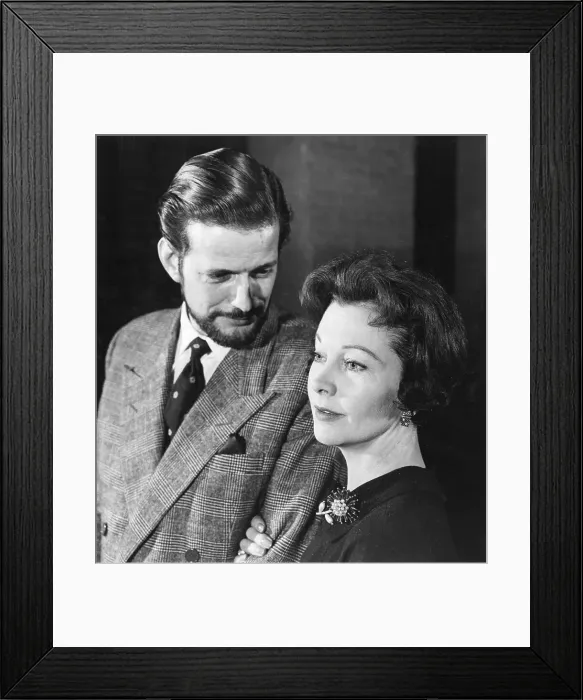 Framed Print : Vivien Leigh 7 Fiance John Merivale Framed Print : Vivien Leigh 7 Fiance John Merivale