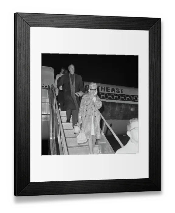 Framed Print : Marilyn Monroe and Joe DiMaggio Leaving Airplane Framed Print : Marilyn Monroe and Joe DiMaggio Leaving Airplane