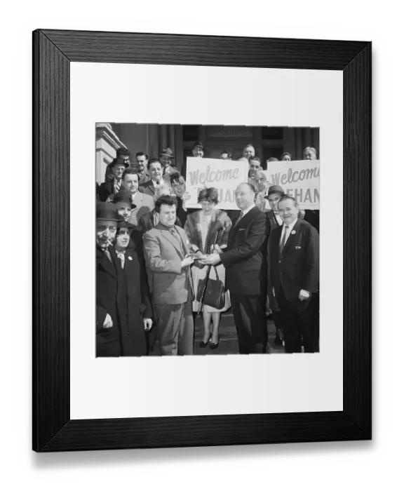 Framed Print : Brendan Behan with Mayor Witkowski Framed Print : Brendan Behan with Mayor Witkowski