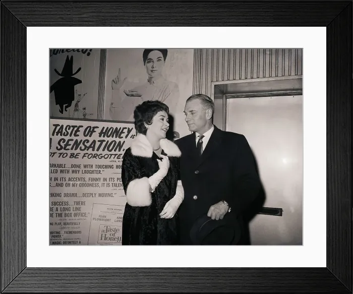 Framed Print : Joan Plowright and Laurence Olivier Framed Print : Joan Plowright and Laurence Olivier