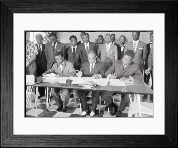 Framed Print : Congolese Leaders Sign Joint Agreement Framed Print : Congolese Leaders Sign Joint Agreement