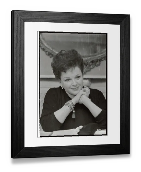 Framed Print : Portrait of Judy Garland Framed Print : Portrait of Judy Garland