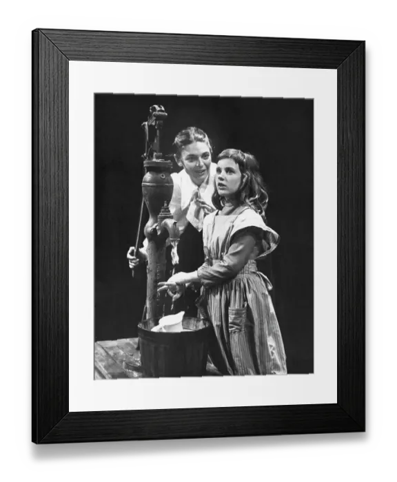Framed Print : Anne Bancroft and Patty Duke in The Miracle Worker Framed Print : Anne Bancroft and Patty Duke in The Miracle Worker
