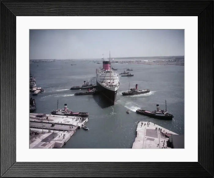 Framed Print : Queen Elizabeth in Southampton Harbor Framed Print : Queen Elizabeth in Southampton Harbor