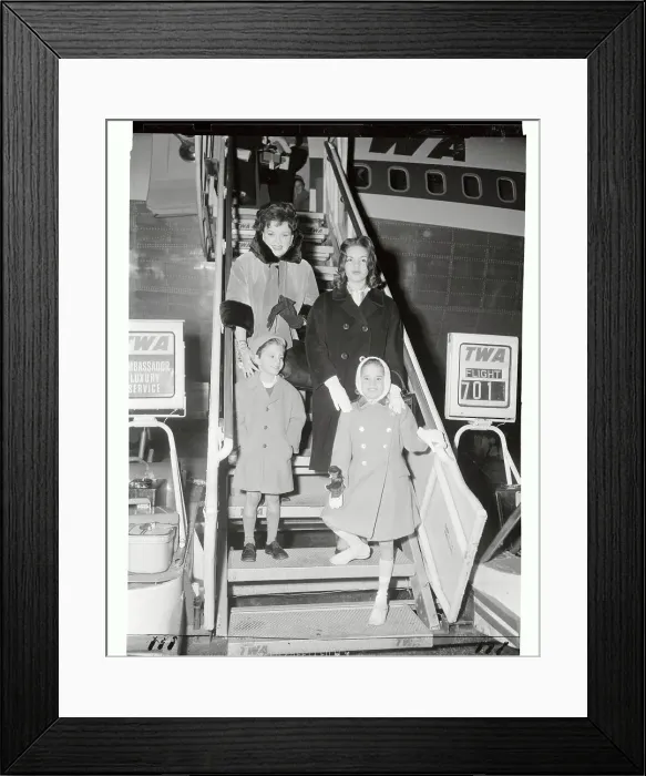 Framed Print : Judy Garland with Her Children Framed Print : Judy Garland with Her Children
