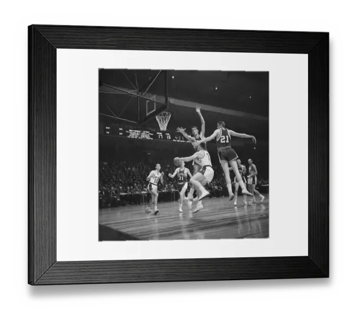 Framed Print : Knicks and Cincinnati at the Garden Framed Print : Knicks and Cincinnati at the Garden