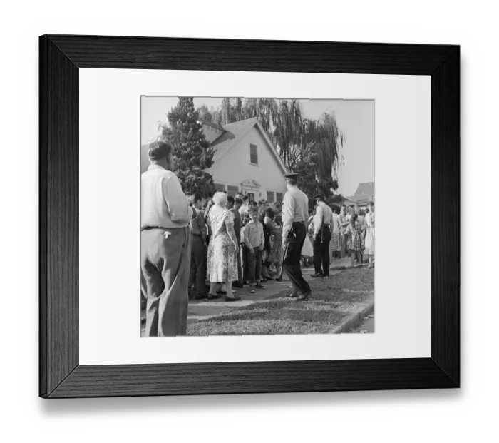 Framed Print : Pro-Segregationists Rally at Louisiana Primary School 1960 Framed Print : Pro-Segregationists Rally at Louisiana Primary School 1960