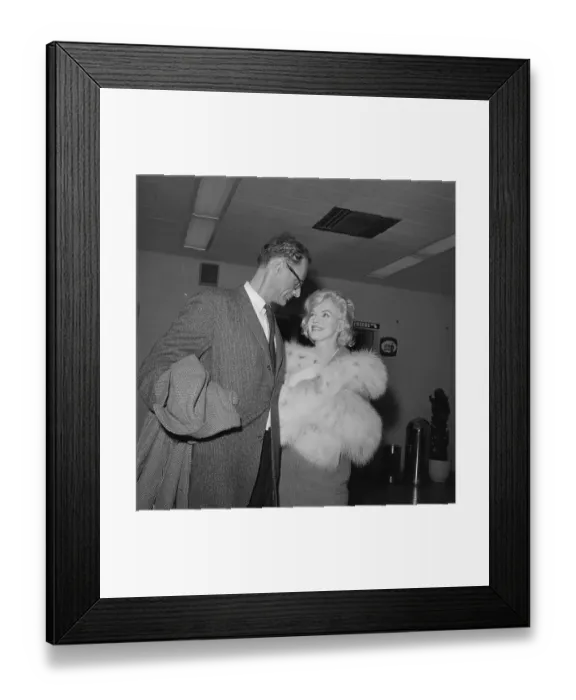 Framed Print : Actress Marilyn Monroe and her Husband Framed Print : Actress Marilyn Monroe and her Husband