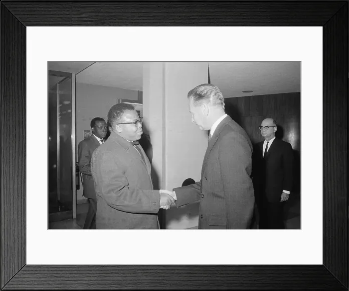 Framed Print : Joseph Kasavubu, Dag Hammaskjold Shake Ha Framed Print : Joseph Kasavubu, Dag Hammaskjold Shake Ha