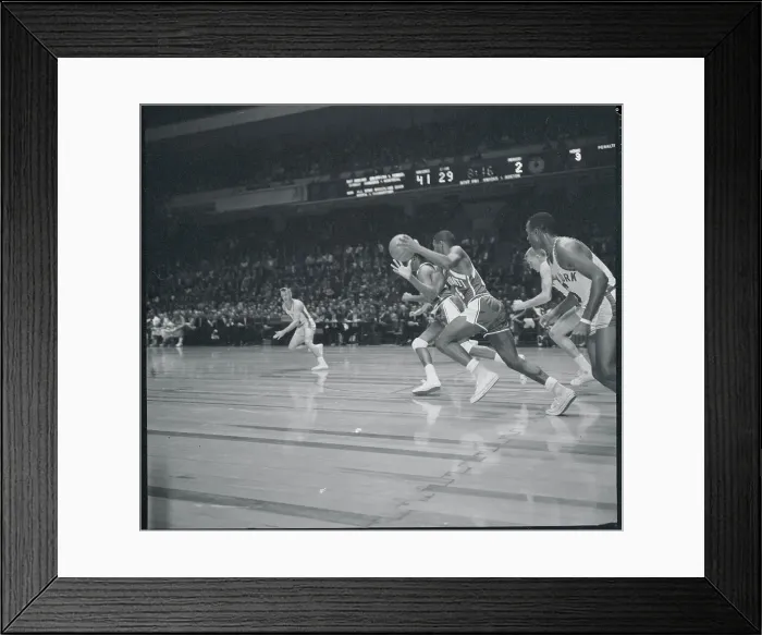 Framed Print : Knicks and Cincinnati at the Garden Framed Print : Knicks and Cincinnati at the Garden
