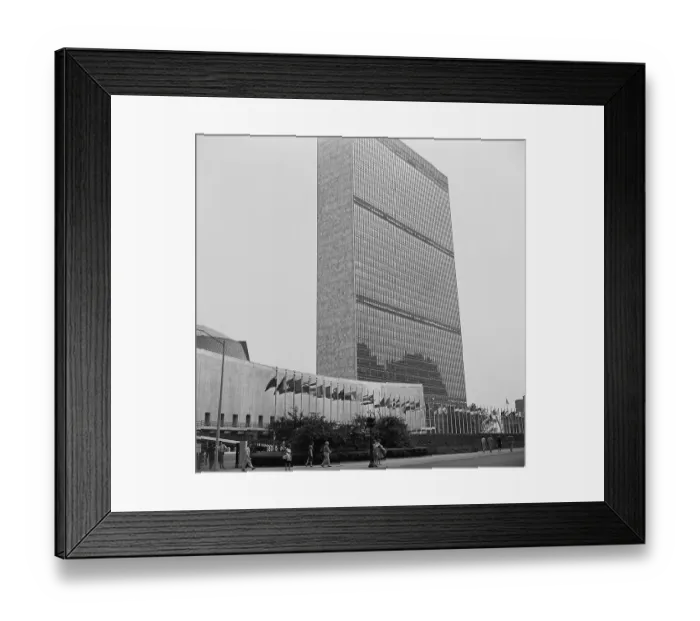 Framed Print : Exterior View of The United Nations