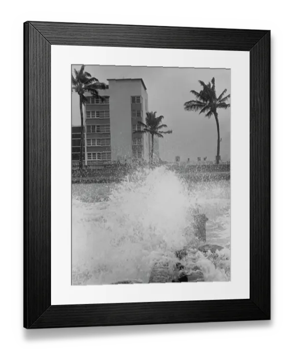 Framed Print : Hurricane Donna Blows Through Miami Beach Framed Print : Hurricane Donna Blows Through Miami Beach