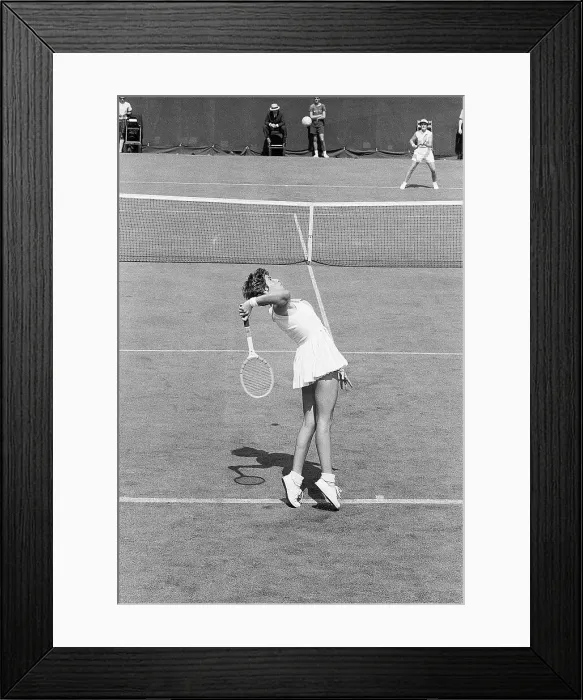 Framed Print : Maria Bueno Serves to Nancy Richey Framed Print : Maria Bueno Serves to Nancy Richey