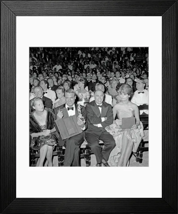 Framed Print : Cary Grant with Carlo Ponti and Sophia Loren Framed Print : Cary Grant with Carlo Ponti and Sophia Loren