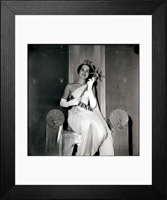 Framed Print : New Miss Universe Linda Bement Framed Print : New Miss Universe Linda Bement