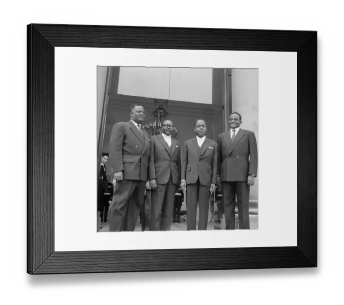 Framed Print : African Leaders Posing Together at Meeting in Paris Framed Print : African Leaders Posing Together at Meeting in Paris