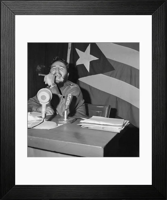Framed Print : Fidel Castro with Cuban Flag Framed Print : Fidel Castro with Cuban Flag