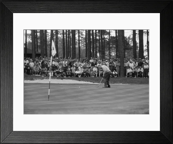 Framed Print : Arnold Palmer Putting on Green Framed Print : Arnold Palmer Putting on Green