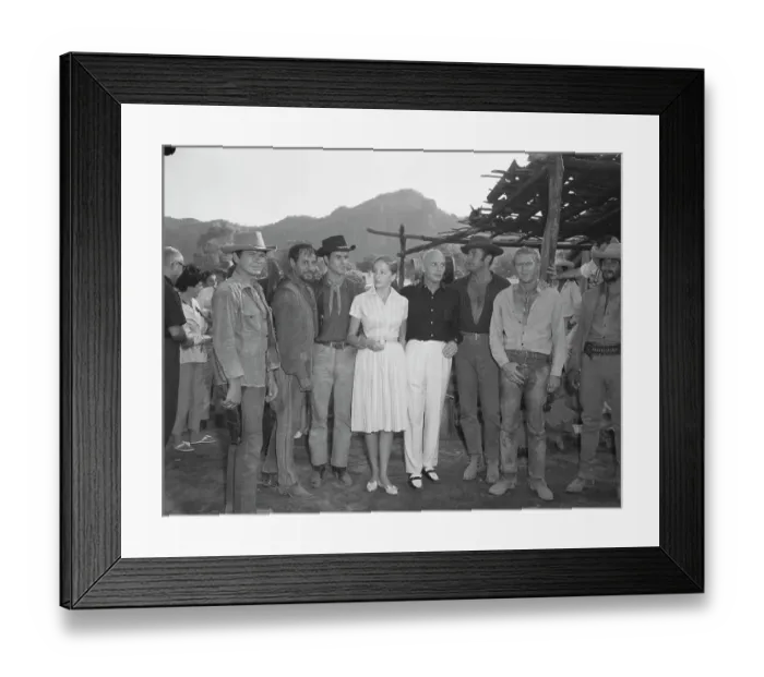 Framed Print : Yul Brynner with Wife on Set of The Magnificent Seven Framed Print : Yul Brynner with Wife on Set of The Magnificent Seven