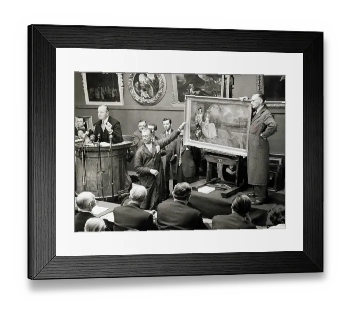 Framed Print : Auctioneers and Audience at Art Auction Framed Print : Auctioneers and Audience at Art Auction