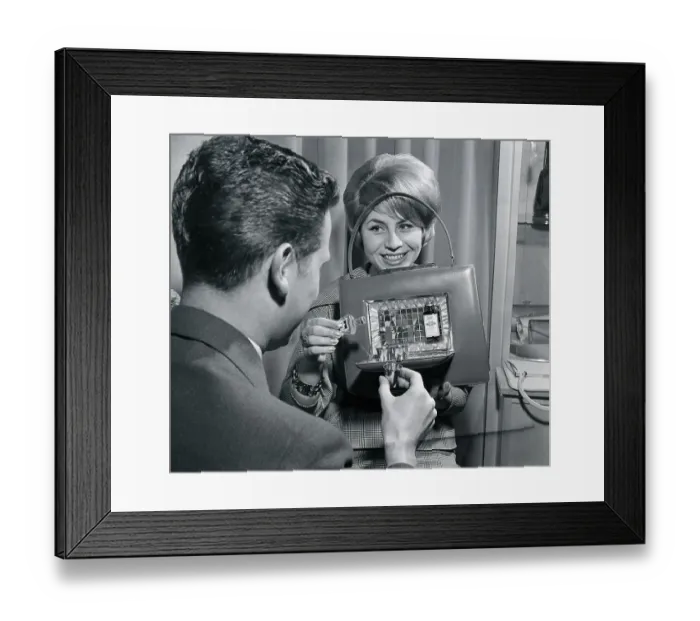 Framed Print : Demonstrating Portable Bar in Handbag Framed Print : Demonstrating Portable Bar in Handbag