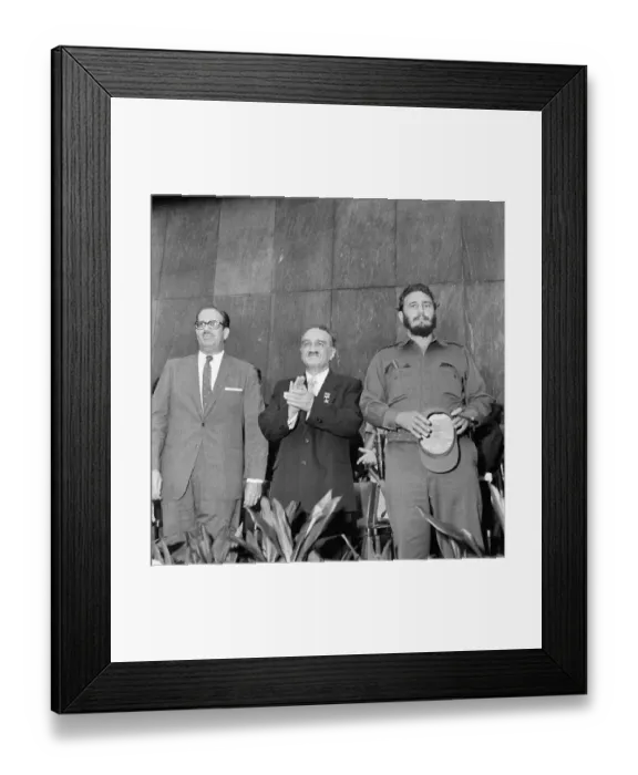 Framed Print : Fidel Castro With Cuban President and Russian Delegate Framed Print : Fidel Castro With Cuban President and Russian Delegate