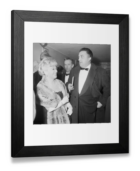 Framed Print : Federico Fellini And Wife Giulietta Framed Print : Federico Fellini And Wife Giulietta
