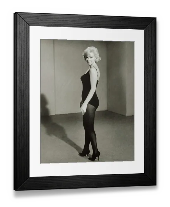 Framed Print : Marilyn Monroe Standing in Profile Pose Framed Print : Marilyn Monroe Standing in Profile Pose