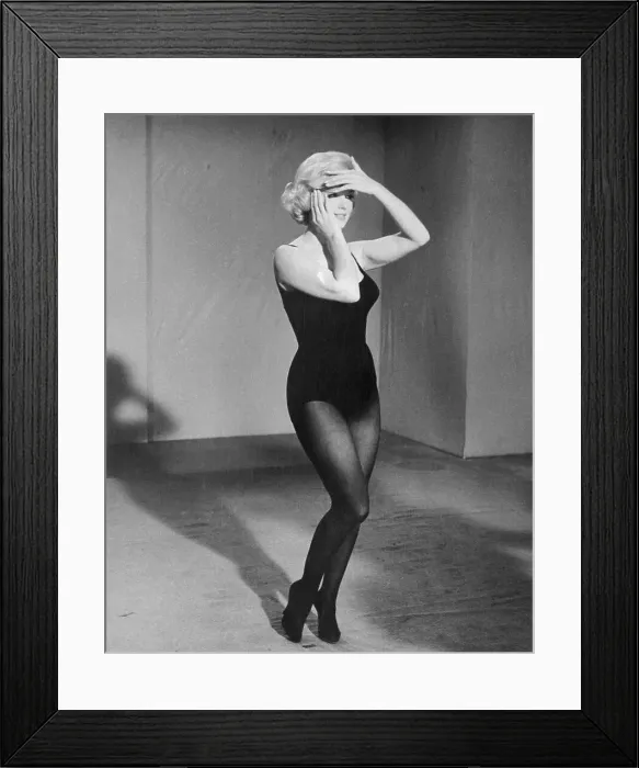 Framed Print : Marilyn Monroe Posing with Hands to Her Face Framed Print : Marilyn Monroe Posing with Hands to Her Face