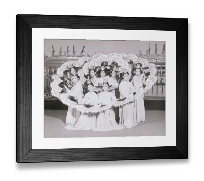 Framed Print : Dancers Posing with Fans Framed Print : Dancers Posing with Fans