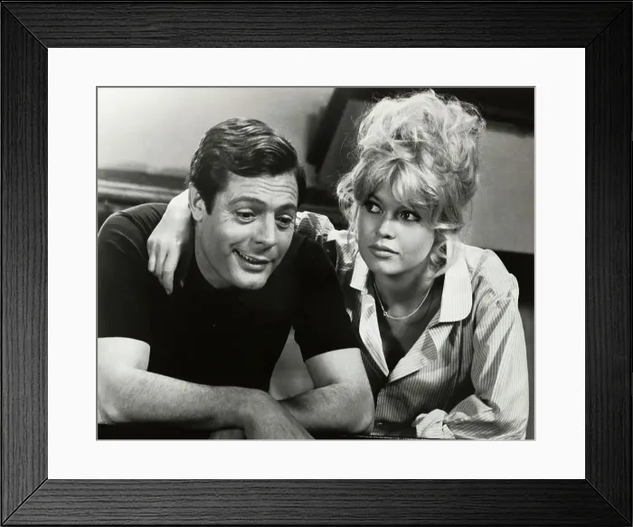 Framed Print : Brigitte Bardot & Marcello Mastroianni Framed Print : Brigitte Bardot & Marcello Mastroianni