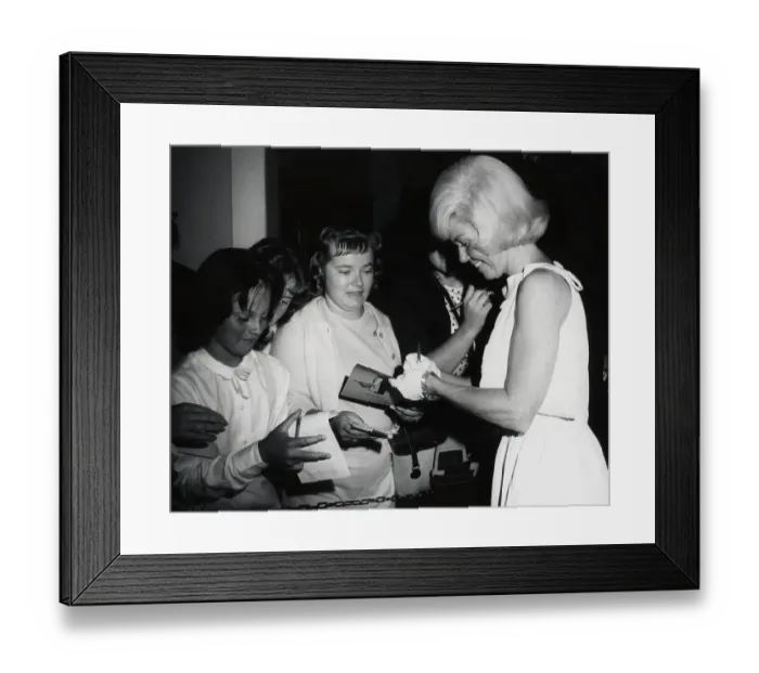 Framed Print : Doris Day Signs Autographs For Girls Framed Print : Doris Day Signs Autographs For Girls
