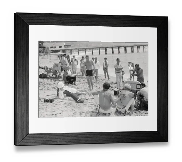 Framed Print : Paul Newman and Joanne Woodward Shooting Scene Framed Print : Paul Newman and Joanne Woodward Shooting Scene