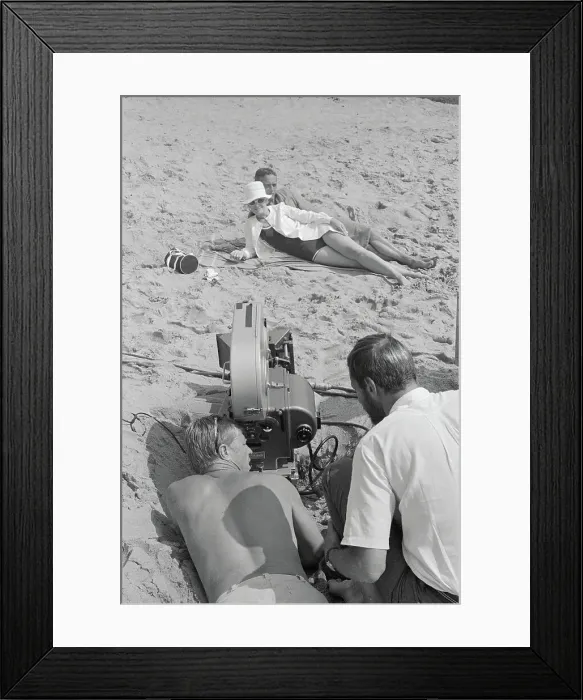Framed Print : Paul Newman and Joanne Woodward Being Filmed Framed Print : Paul Newman and Joanne Woodward Being Filmed