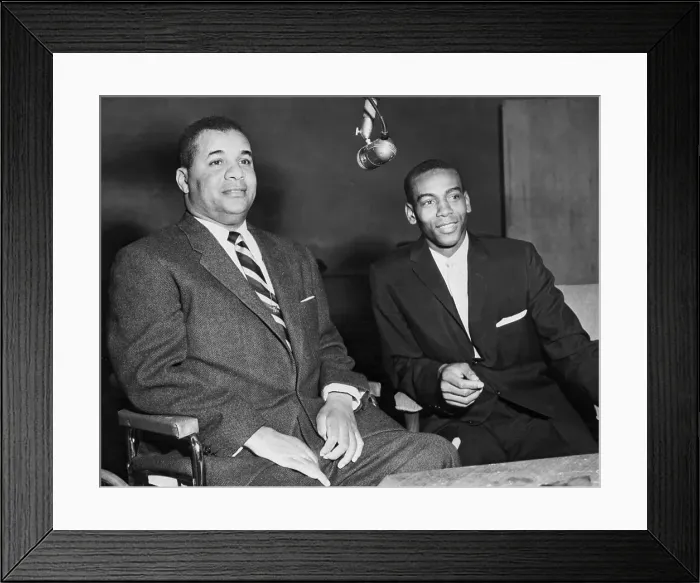 Framed Print : Roy Campanella Interviewing Ernie Banks Framed Print : Roy Campanella Interviewing Ernie Banks