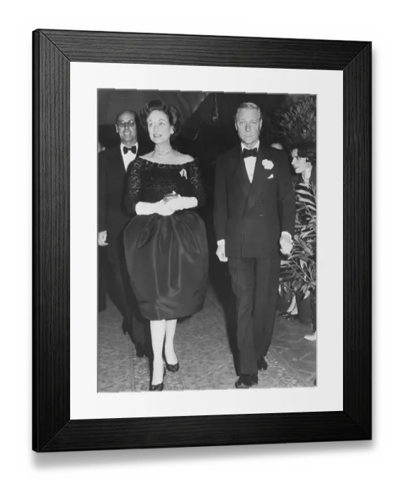 Framed Print : Duke and Duchess of Windsor Strolling Together Framed Print : Duke and Duchess of Windsor Strolling Together