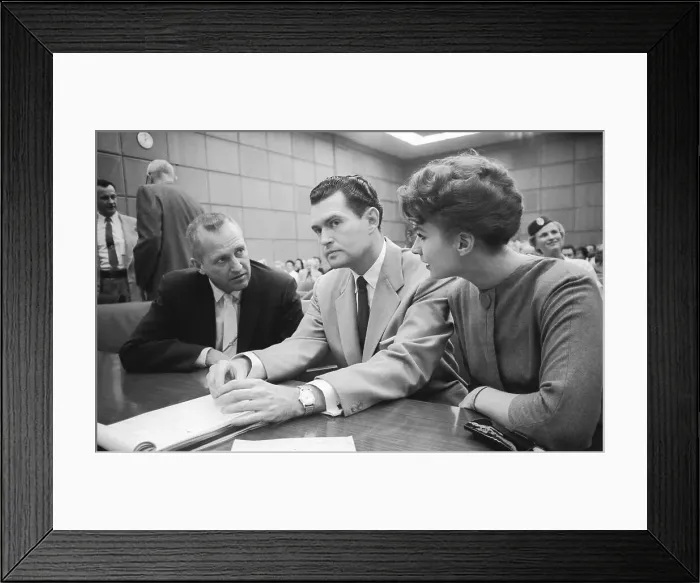 Framed Print : Dr. Bernard Finch and Carole Tregoff at their murder trial Framed Print : Dr. Bernard Finch and Carole Tregoff at their murder trial