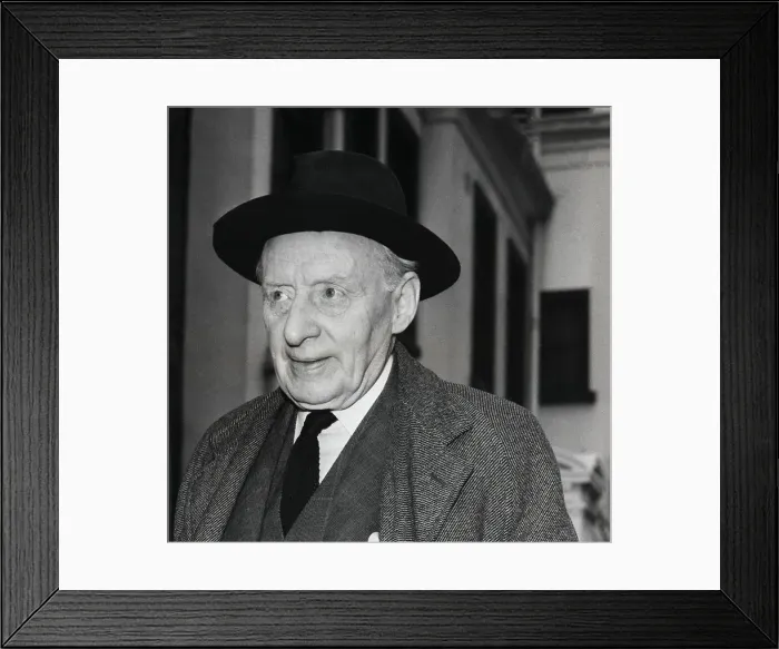 Framed Print : Lord Moran Visiting Winston Churchill