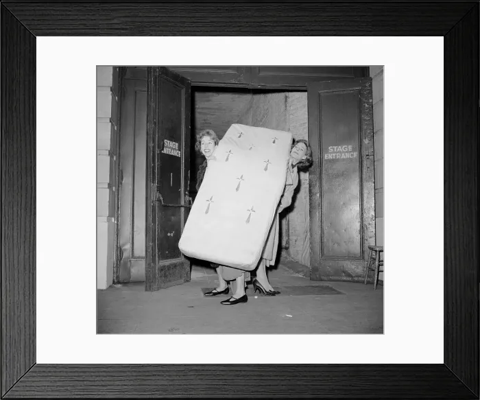 Framed Print : Carol Burnett Moves Mattress Framed Print : Carol Burnett Moves Mattress