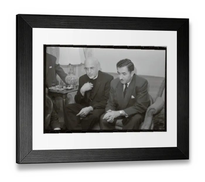 Framed Print : Lebanese and Syrian Leaders Talking Framed Print : Lebanese and Syrian Leaders Talking