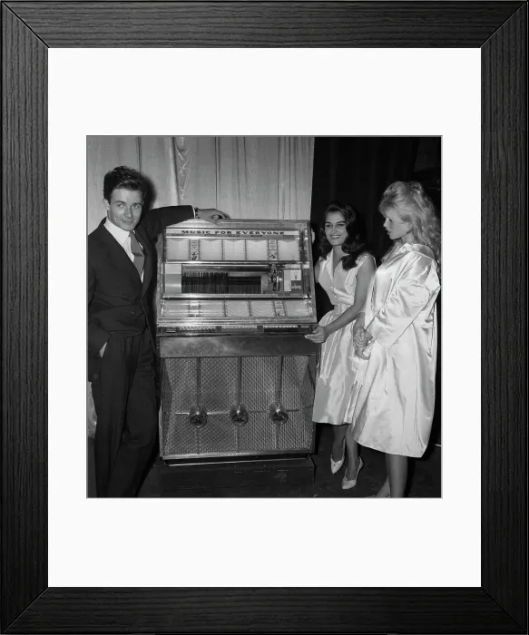 Framed Print : Jacques Charrier, Brigitte Bardot &Dalida Framed Print : Jacques Charrier, Brigitte Bardot &Dalida