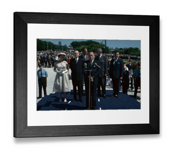 Framed Print : Queen Elizabeth Riding Through Chicago Framed Print : Queen Elizabeth Riding Through Chicago