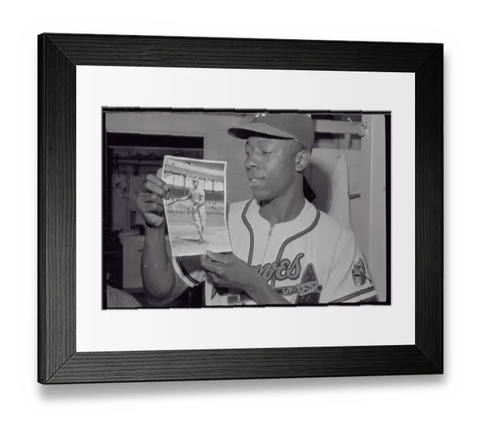 Framed Print : Hank Aaron Holding 1930 Photograph of Bill Terry Framed Print : Hank Aaron Holding 1930 Photograph of Bill Terry