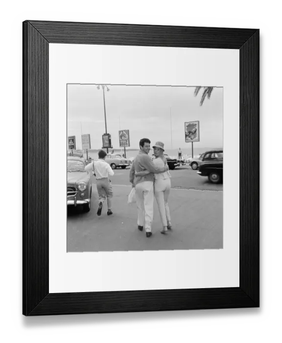 Framed Print : Eddie Fisher and Elizabeth Taylor in Back View Framed Print : Eddie Fisher and Elizabeth Taylor in Back View