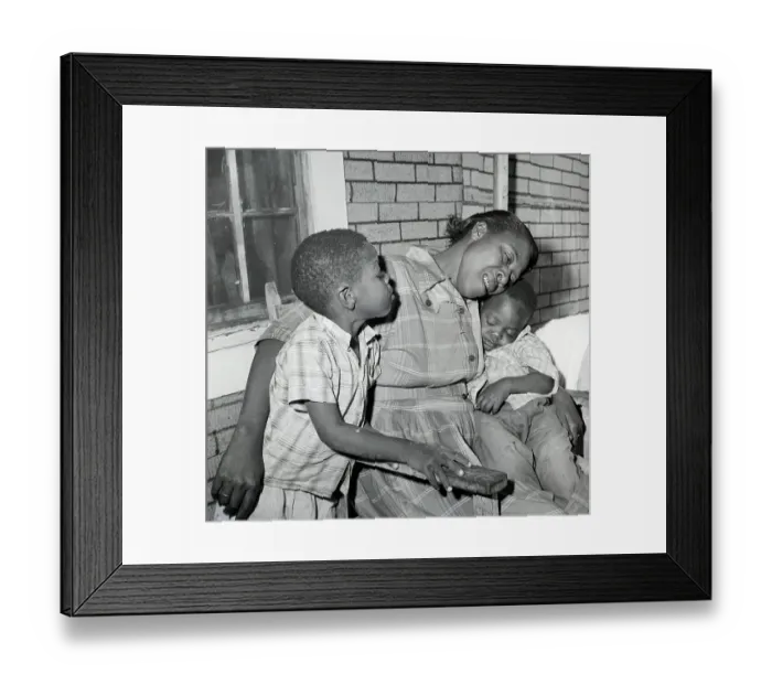 Framed Print : Mother Of Abducted African Am Boy Crying Framed Print : Mother Of Abducted African Am Boy Crying