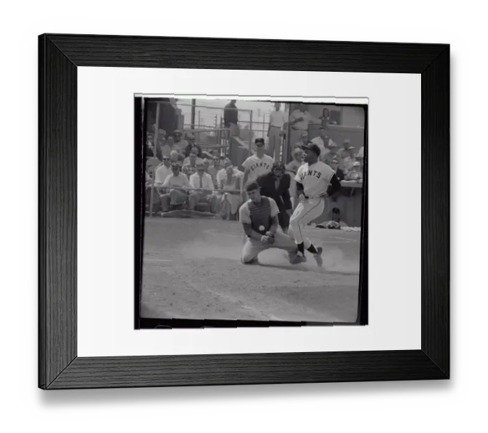 Framed Print : Willie Mays in Running Play Framed Print : Willie Mays in Running Play